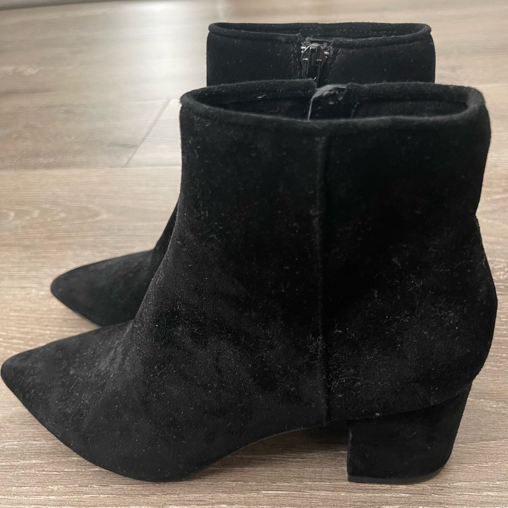 Black Steve Madden booties
